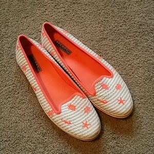 Sperry slip-ons beach print